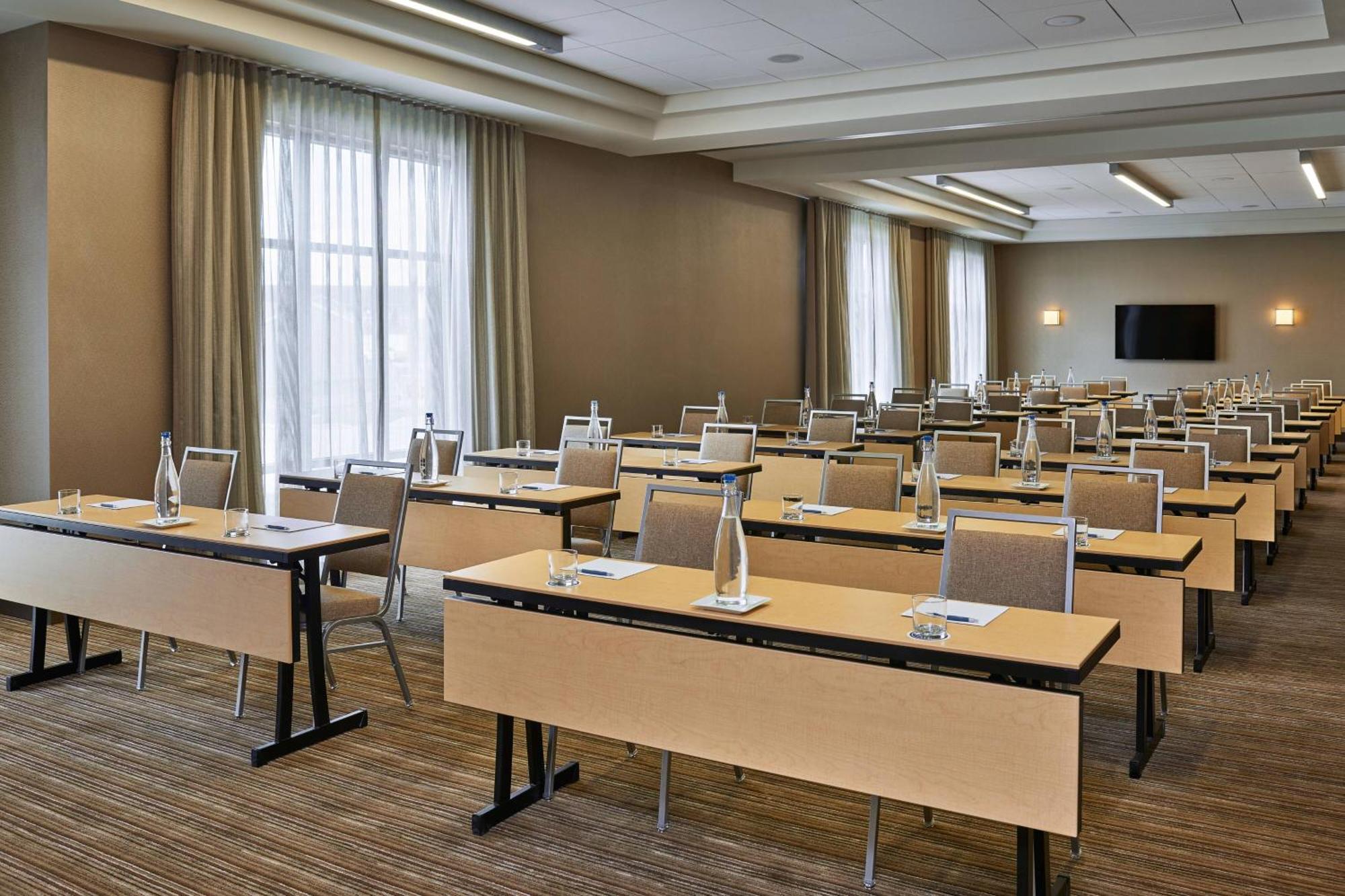 Four Points By Sheraton Fargo Medical Center Bagian luar foto