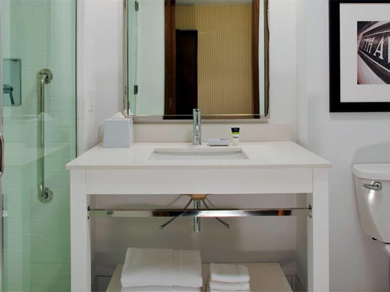 Four Points By Sheraton Fargo Medical Center Bagian luar foto
